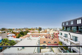 Stylish 2 Bed Apartment with Sea Views and Parking